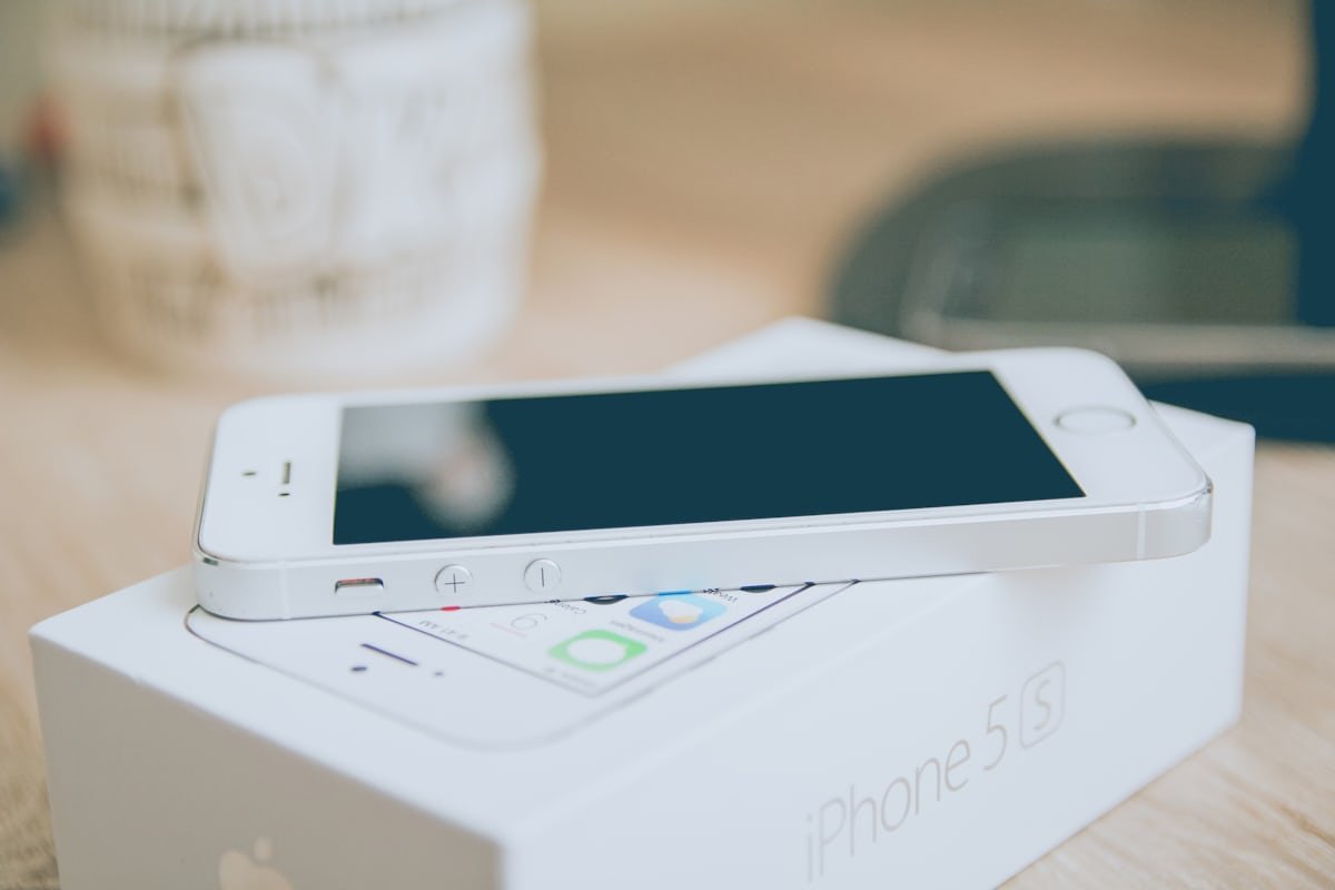 how to check battery health on iphone